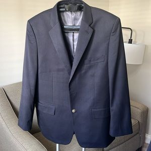 Blazer Haggar blue almost black 44 regular missing one button. Classic fit